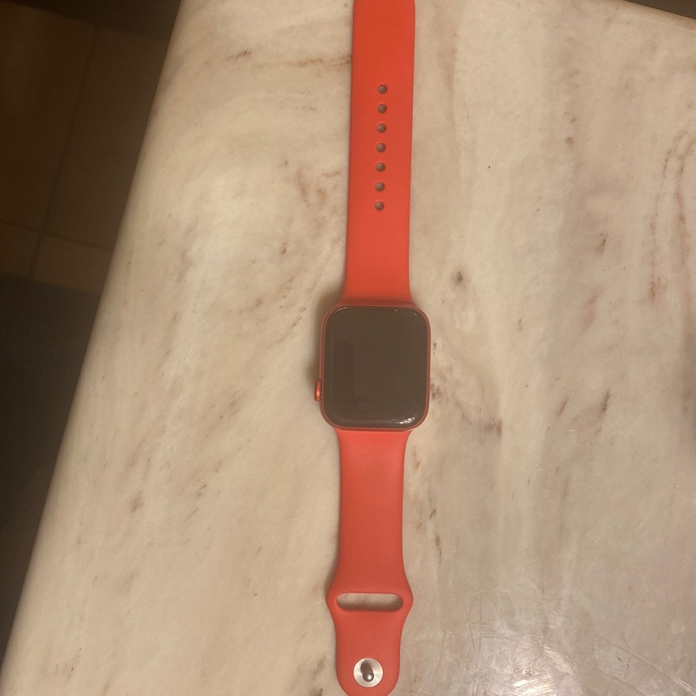 I’m selling a Apple Watch (the new version ) it’s all red good condition.